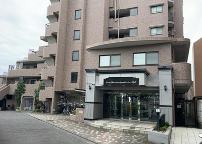 【構造・工法・仕様】 | ライオンズマンション東林間第３ | 本物件は耐震性や耐久性、遮音性に優れる鉄筋コンクリート（RC）造で建築されています。1994年12月新築の強固な構造基盤を持ち、長きにわたり安心・安全に暮らせる住まい構造となっております。