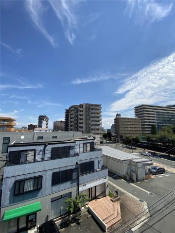 アンプルール新屋敷の展望