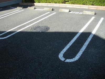 【駐車場】 | ベルソーＢ | カースペースがあります