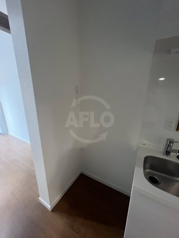 Nesta Residence大正のキッチン|Nesta Residence大正　冷蔵庫置き場