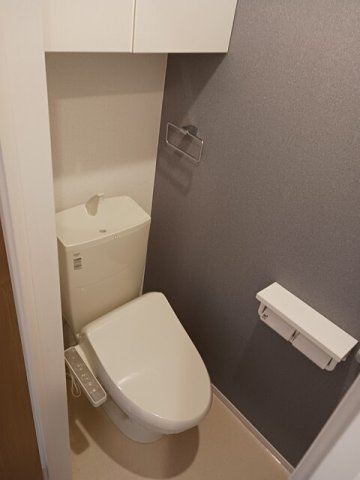 【トイレ】 | メゾン・ド・シェリュバンⅤ | 落ち着いた色調のトイレです