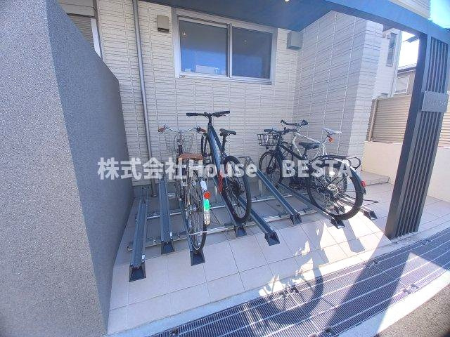 芦原通レジデンスの駐車場