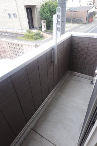 モンテベール南風のバルコニー|ゆったりとした玄関です