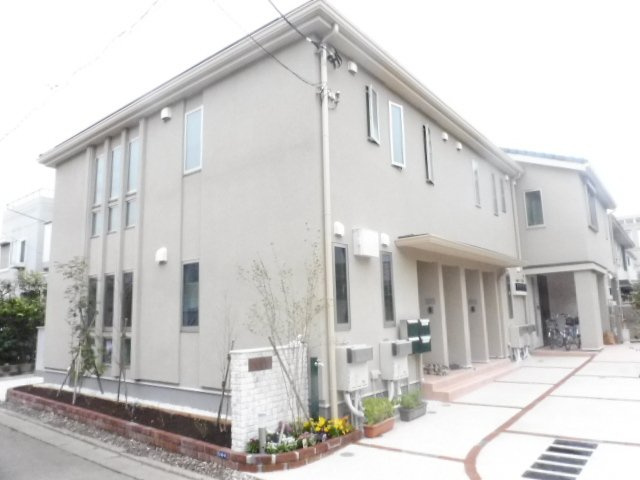 オランジュリー上池台の外観
