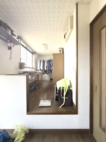 山川町中古戸建の収納|6.5帖の納戸