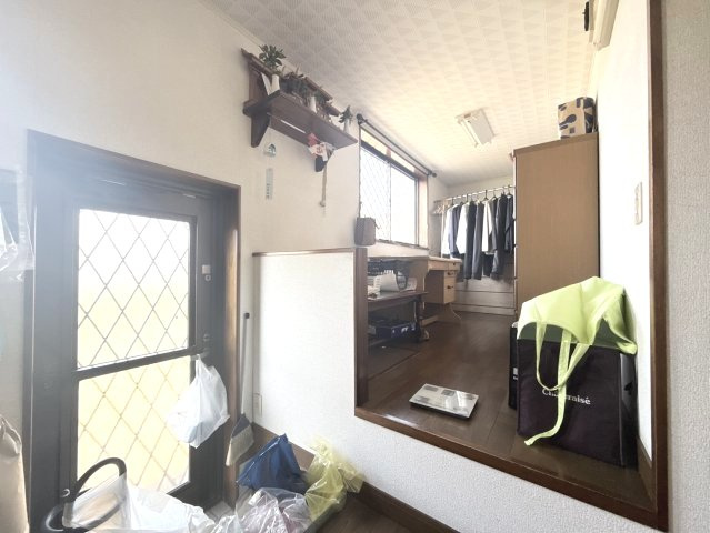 山川町中古戸建の収納|6.5帖の納戸