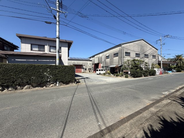 田主丸町菅原 3棟まとめて（倉庫、車庫、中古戸建）の外観|県道蜷川草野線沿いにあります。