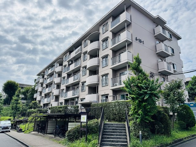 パークサイド南大沢１号棟の外観|～南大沢駅徒歩10分　小中学校徒歩10分圏内　内装フルリノベマンション～