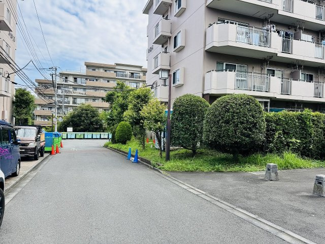 パークサイド南大沢１号棟の周辺|～自然と調和のとれたマンションです～