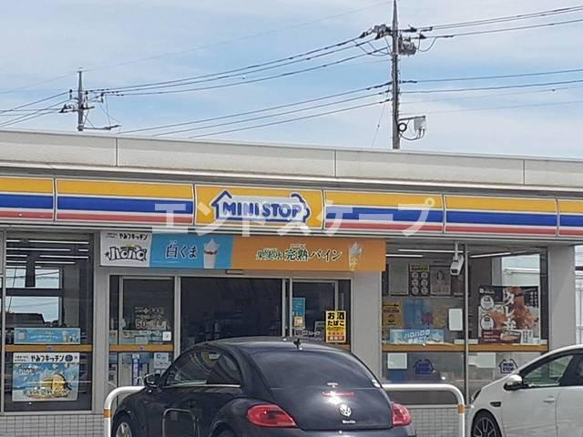 テラス田園Ａの周辺|ミニストップ伊勢崎市場店まで600m
高崎、前橋のお部屋探しはエンドスケープまで！お客様の理想お聞かせ下さい♪