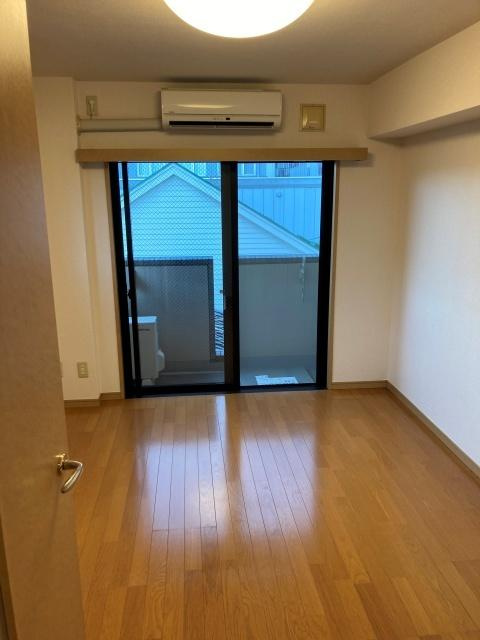 ルーブル新宿西落合参番館の居間・リビング