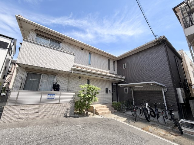 ベレッツァ南塚口の外観