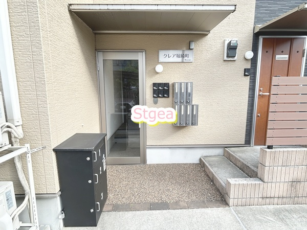 クレア堀崎町のエントランス