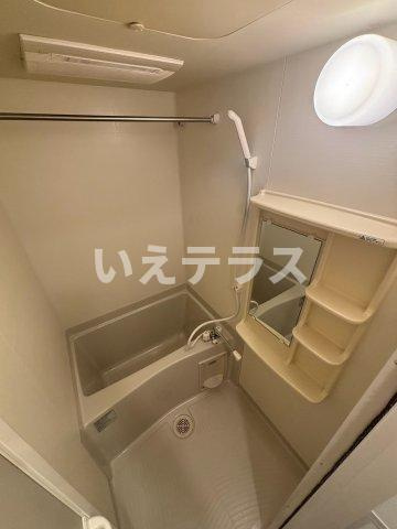 プレサンス三宮フラワーロードの浴室