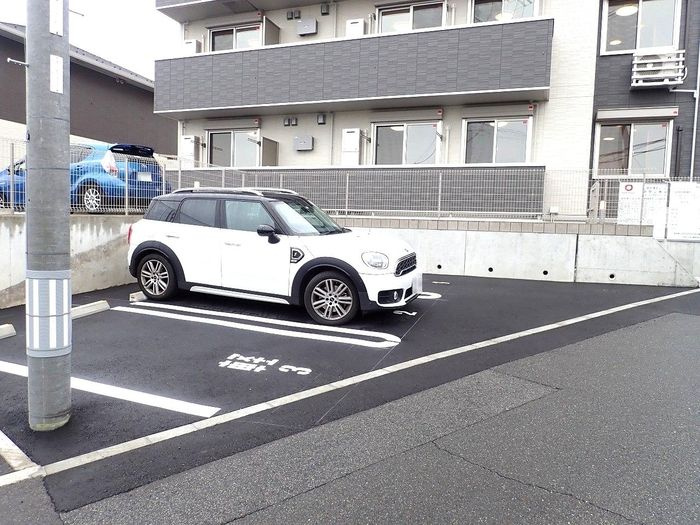 FloriaⅡの駐車場