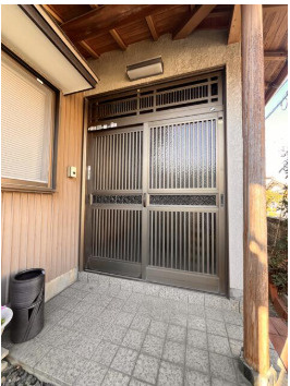 売中古戸建　静岡市清水区港南町の玄関
