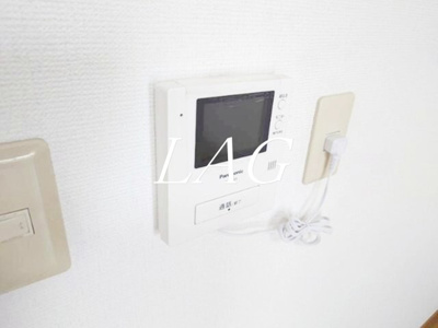 【セキュリティ】 | エスペランサ | モニター付きインターホンです。