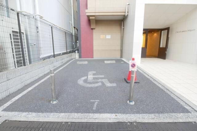 セジョリ浅草ベルグレードの駐車場