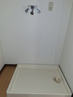 【設備】 | パセオ常楽 | 洗濯機置き場
