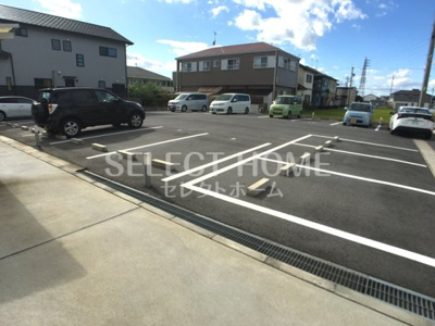 【駐車場】 | リーブルミネット | 駐車場に車を止められます