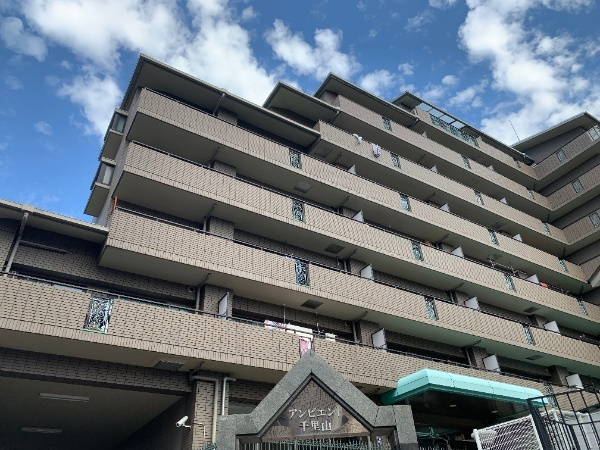 アンビエント千里山の外観