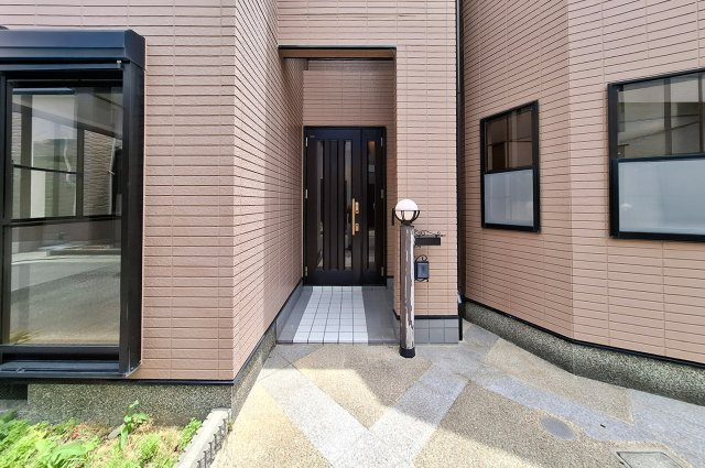泉南市信達市場の玄関|玄関ポーチ
