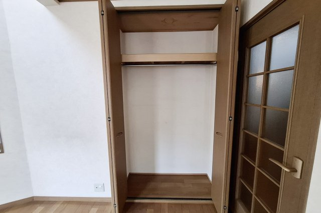 泉南市信達市場の収納|LDKクローゼット