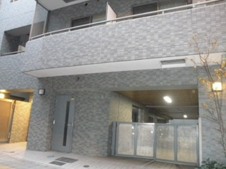 【エントランス】 | COZY COURT 三軒茶屋 TOKYO
