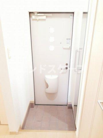 ピーノ・プリモＡの玄関|高崎、前橋のお部屋探しはエンドスケープまで！お客様の理想お聞かせ下さい♪