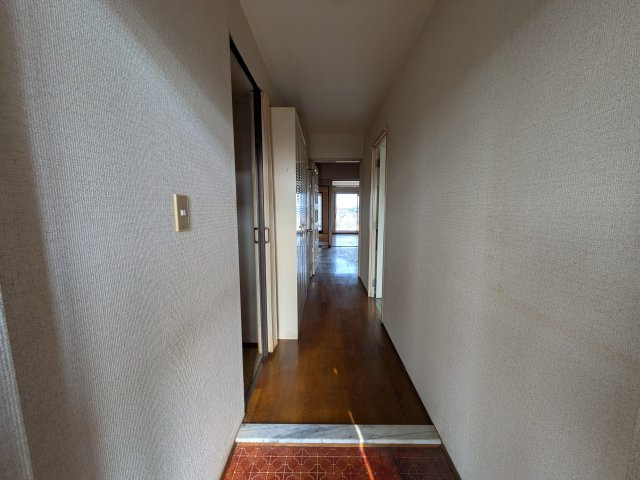 北本ハイデンス1号棟の玄関