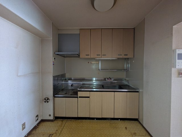 北本ハイデンス1号棟のキッチン