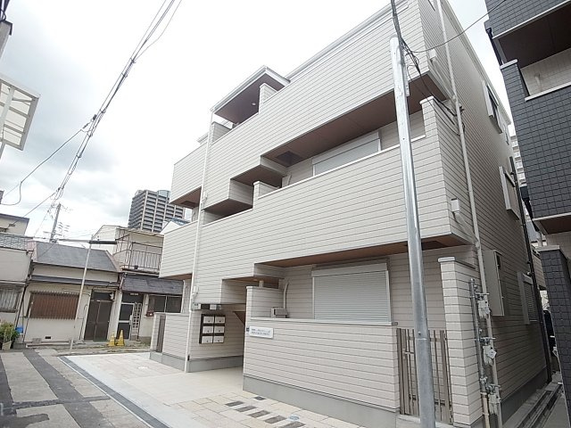 KARIN新長田フロントの外観|清潔感の有る綺麗な白い外観の美麗アパート