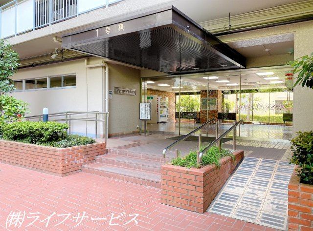 【エントランス】 | ファミールハイツ北大阪１号棟 | エントランス