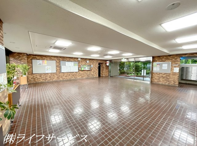 【エントランス】 | ファミールハイツ北大阪１号棟 | エントランスホール