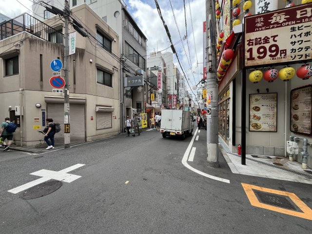 SUNSUN千日前の周辺