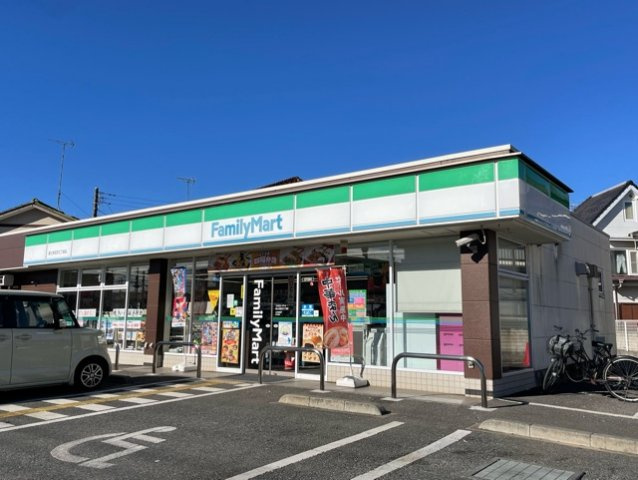 エレガンシア　Ｂの周辺|ファミリーマートまで240m