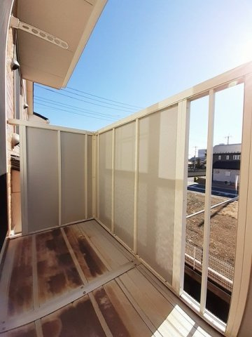 【バルコニー】 | グレィス | 開放的で明るい空間を演出してくれるバルコニーです