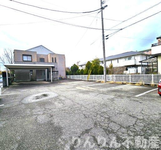 【駐車場】 | カサビエント新浜A棟 | 駐車スペースもあります