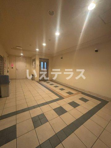 ウォームスヴィル神戸元町JPのロビー
