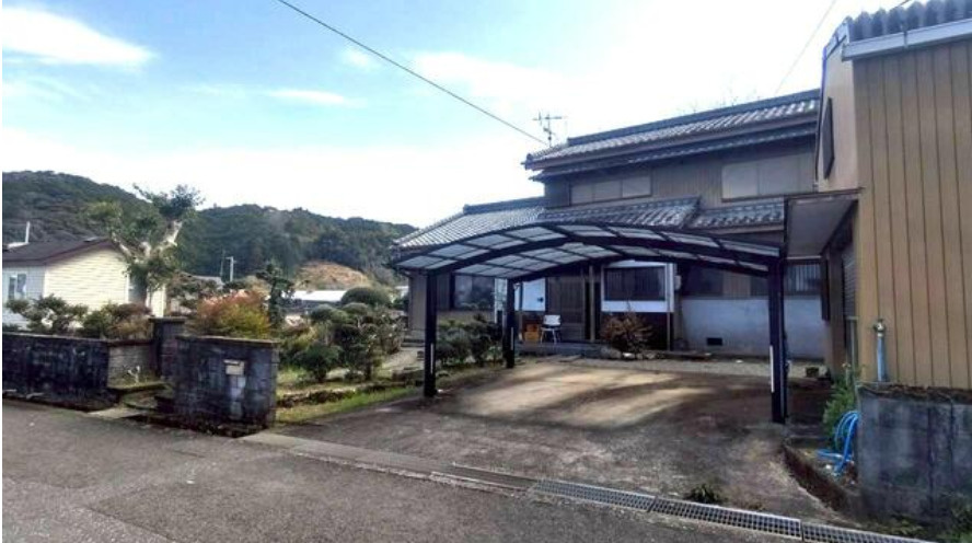 「広大な敷地+8DK」土佐市高岡町甲　中古一戸建ての外観|室内の様子は確認中です♪