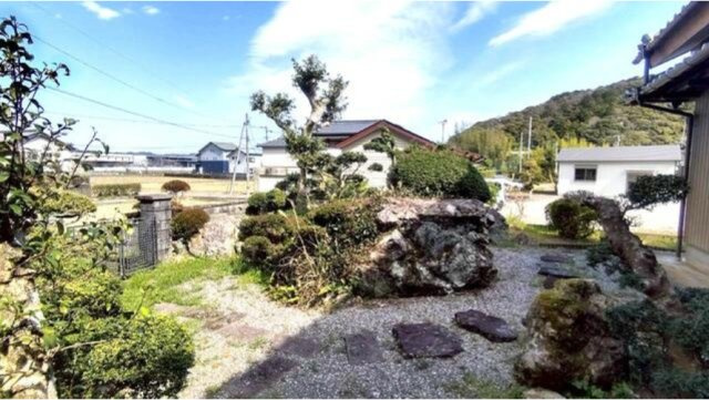「広大な敷地+8DK」土佐市高岡町甲　中古一戸建ての庭|室内の様子は確認中です♪