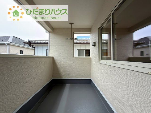 【バルコニー】 | 土浦市小松第7　新築戸建　1号棟 | 広々としたバルコニー。お洗濯物もぜーんぶ干せちゃいます！！