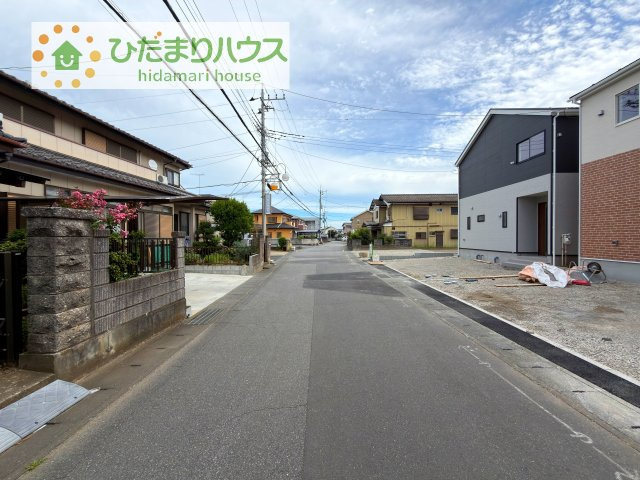 【前面道路含む現地写真】 | 土浦市小松第7　新築戸建　1号棟 | 是非一度、ご家族そろってご内覧ください♪