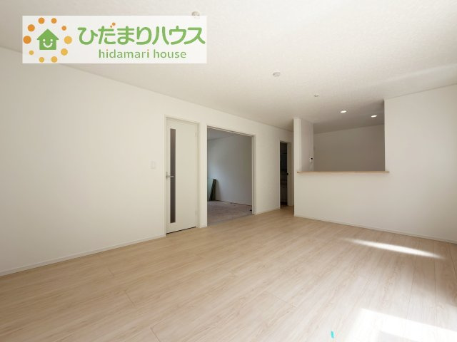 【居間・リビング】 | 土浦市小松第7　新築戸建　1号棟 | お友達や親戚とホームパーティもいいですね(*^^*)
