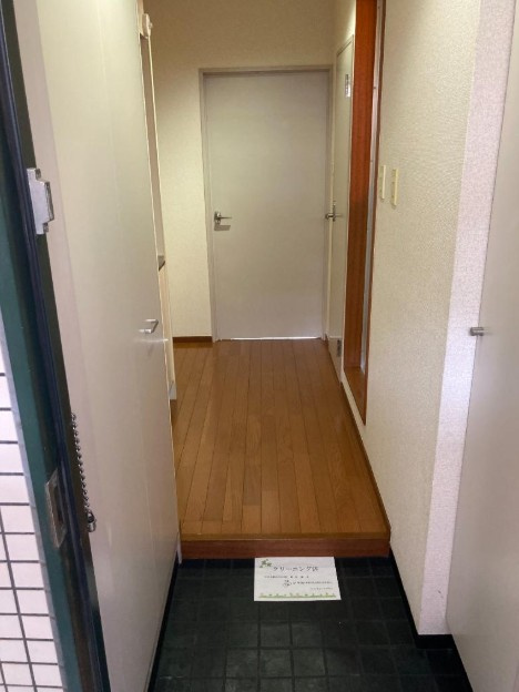 パレスウィスタリアの玄関|※他号室の参考写真です。