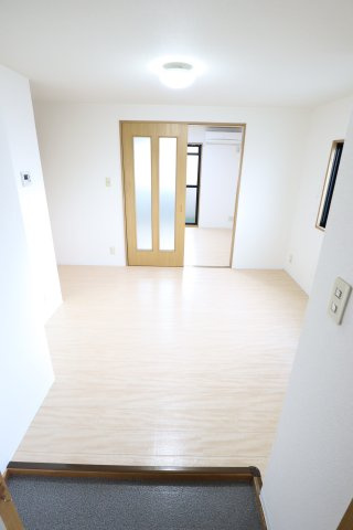 大阪市都島区都島北通１丁目の賃貸マンションの玄関