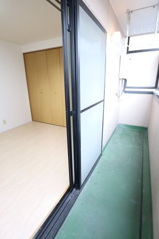 大阪市都島区都島北通１丁目の賃貸マンションのバルコニー
