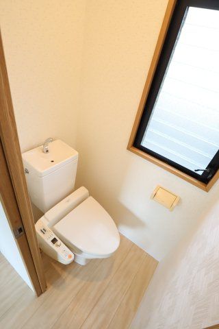 大阪市都島区都島北通１丁目の賃貸マンションのトイレ