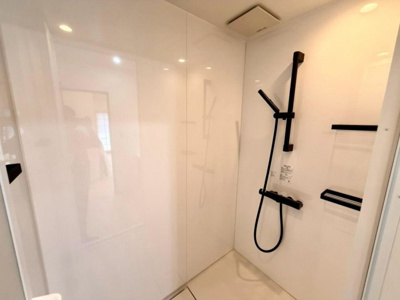 【浴室】 | 御崎６丁目　中古戸建 | シャワールームも完備しています。