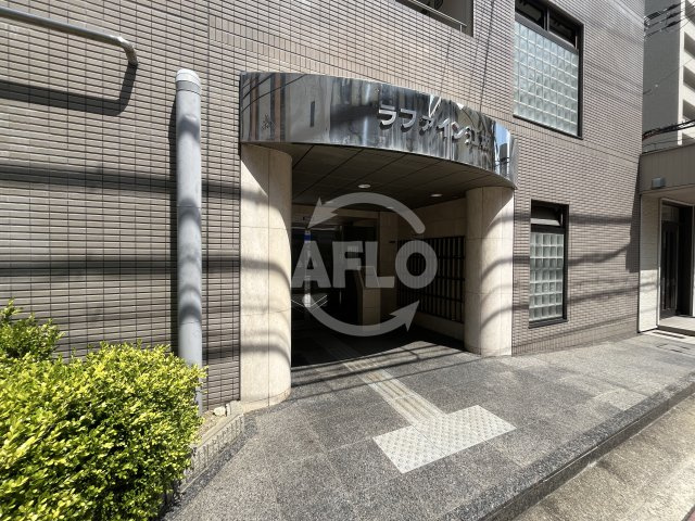 ラファイン江坂のエントランス|ラファイン江坂　エントランス